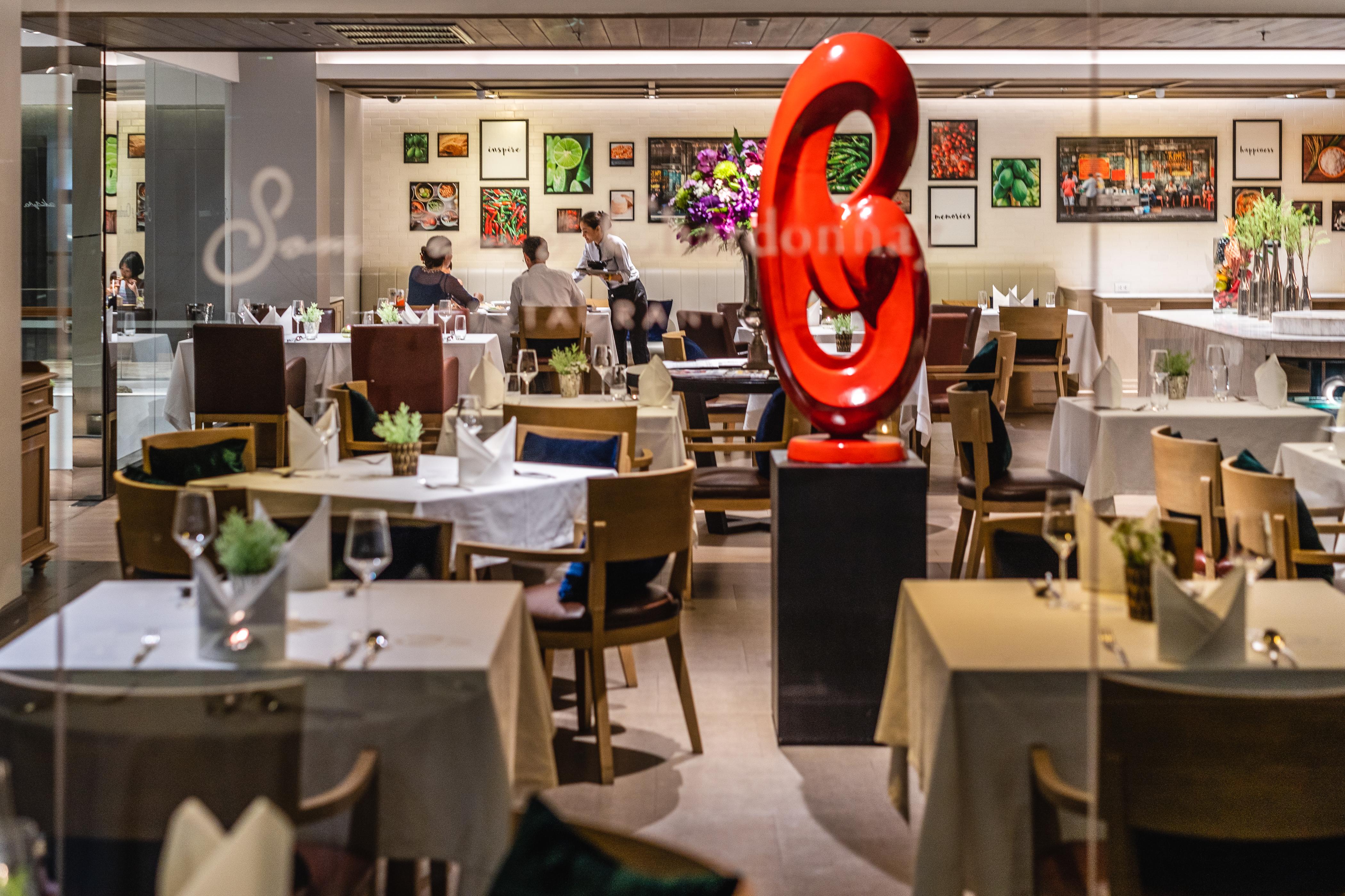 Muu Bangkok, Small Luxury Hotels Of The World Exterior foto The restaurant